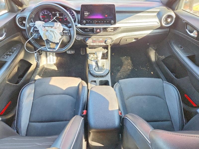 2023 KIA FORTE GT LINE 8