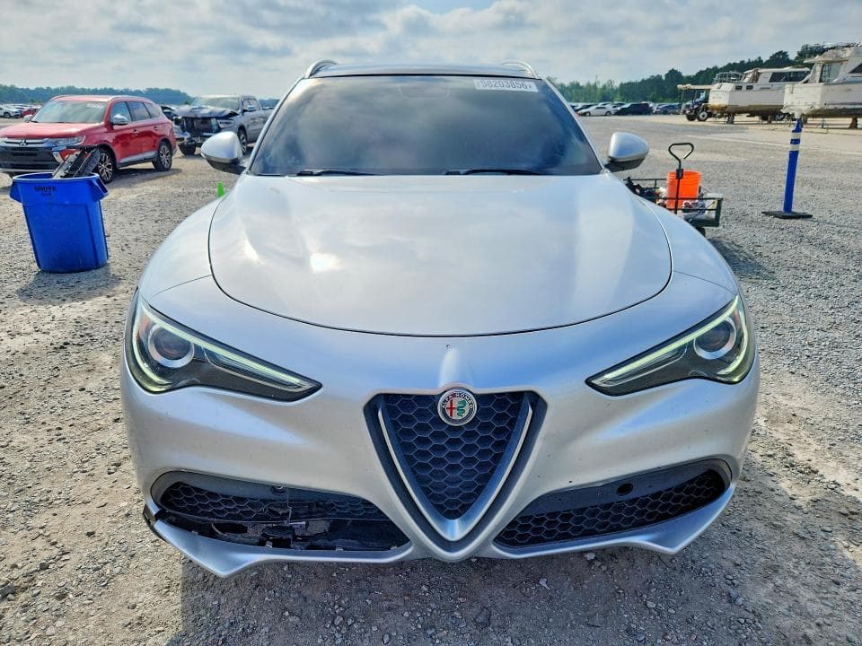 2018 ALFA ROMEO STELVIO 5