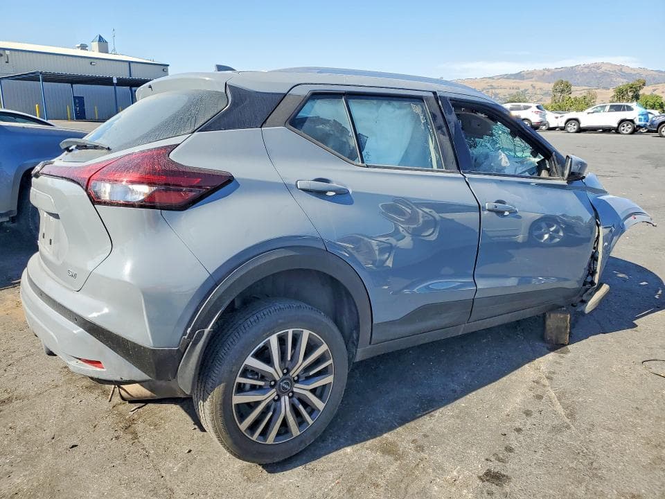 2023 NISSAN KICKS SV 3