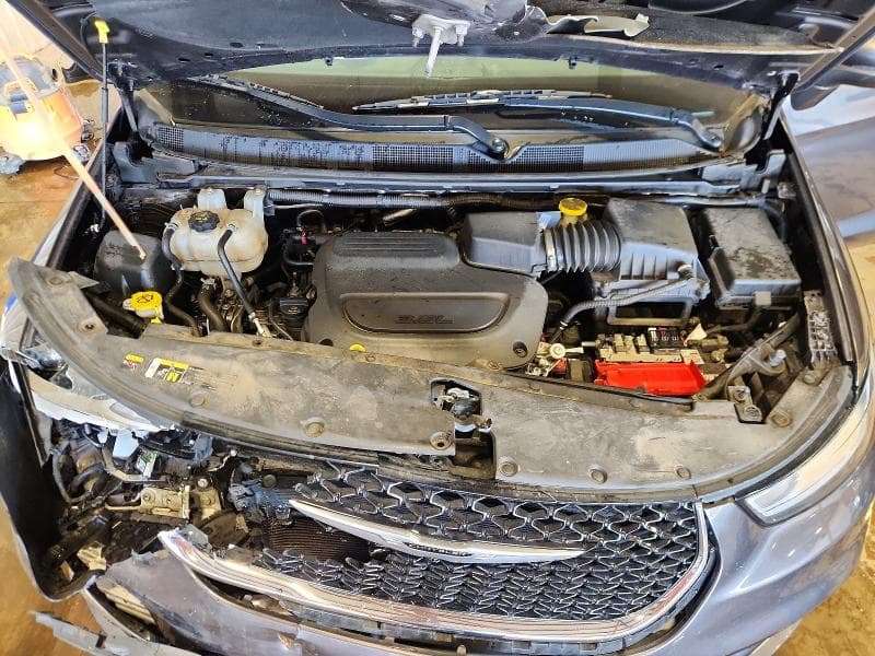 2022 CHRYSLER PACIFICA TOURING L 12