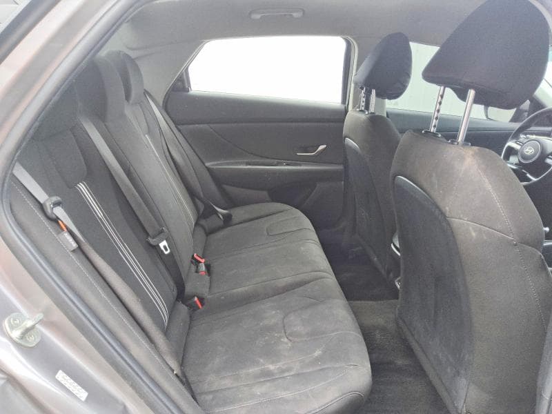 2024 HYUNDAI ELANTRA SEL 10