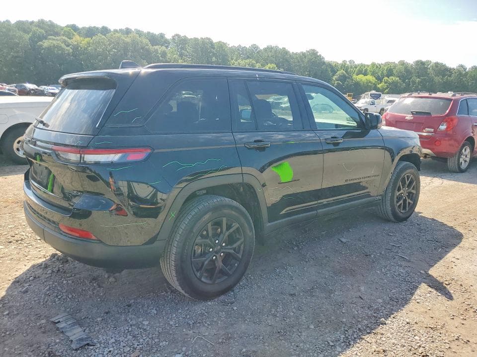 2025 JEEP GRAND CHEROKEE LAREDO 3