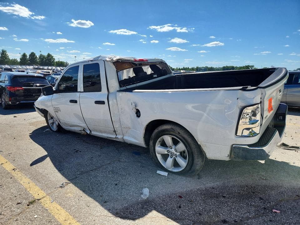 2024 RAM 1500 CLASSIC SLT 2
