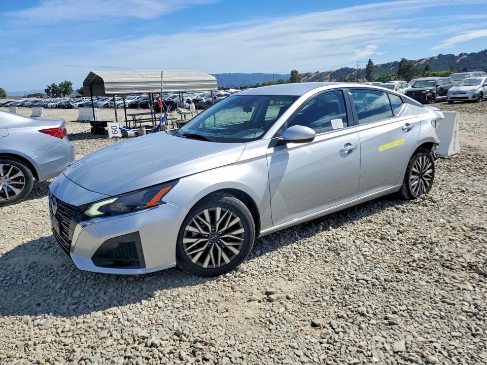 2023 NISSAN ALTIMA SV