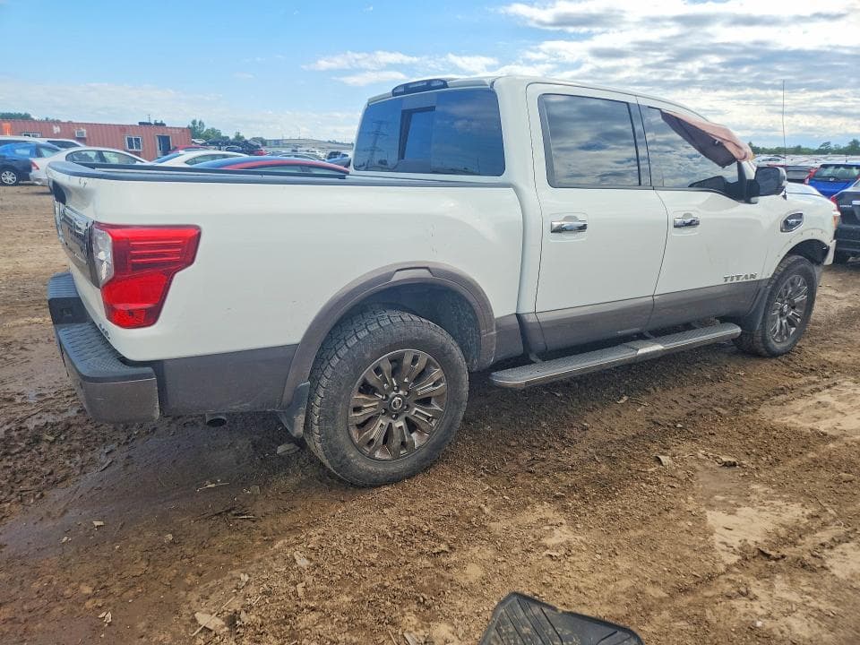 2017 NISSAN TITAN PLATINUM RESERVE 3