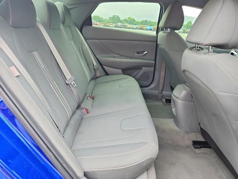 2024 HYUNDAI ELANTRA SEL 10