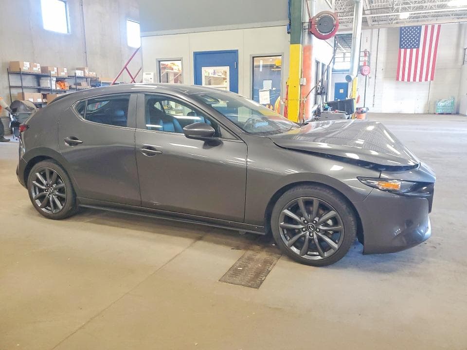 2019 MAZDA 3 4
