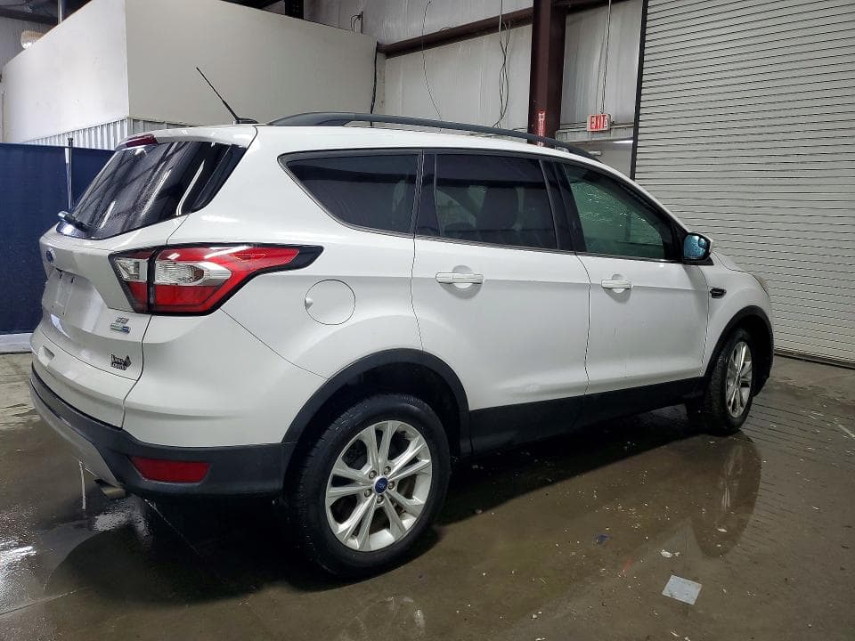 2018 FORD ESCAPE SE 3