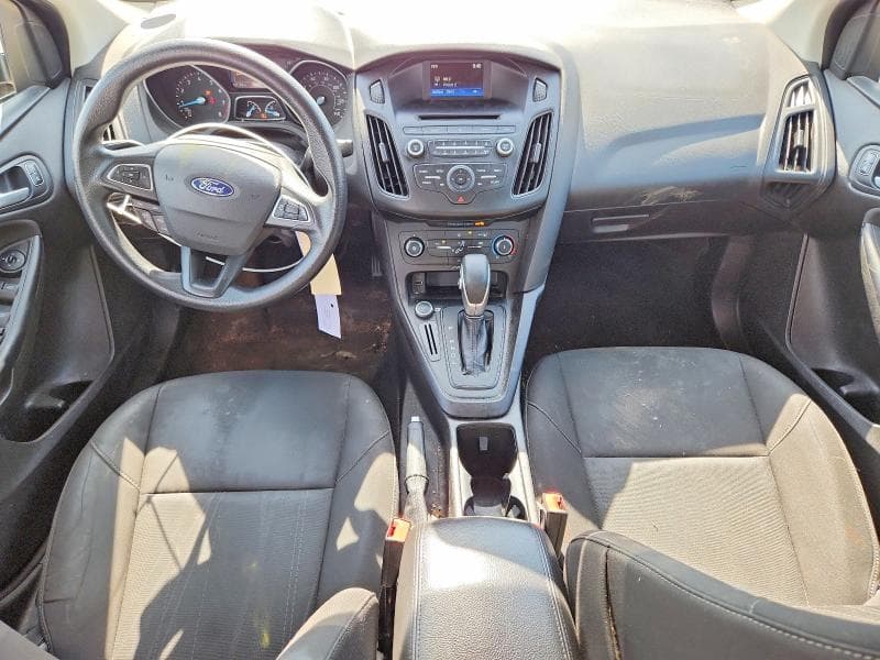 2017 FORD FOCUS SE 8