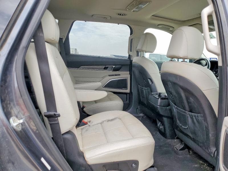 2022 KIA TELLURIDE EX 11