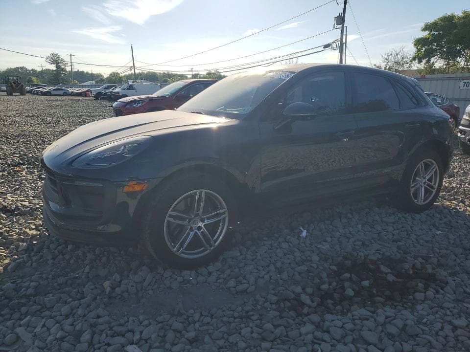 2022 PORSCHE MACAN - 1