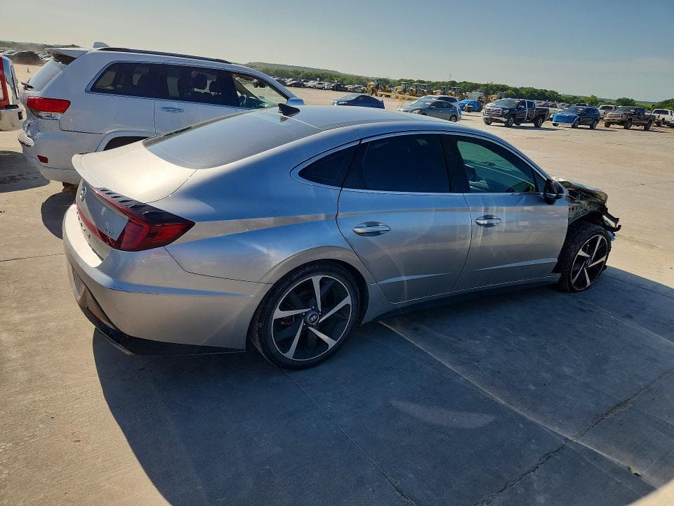 2021 HYUNDAI SONATA 3