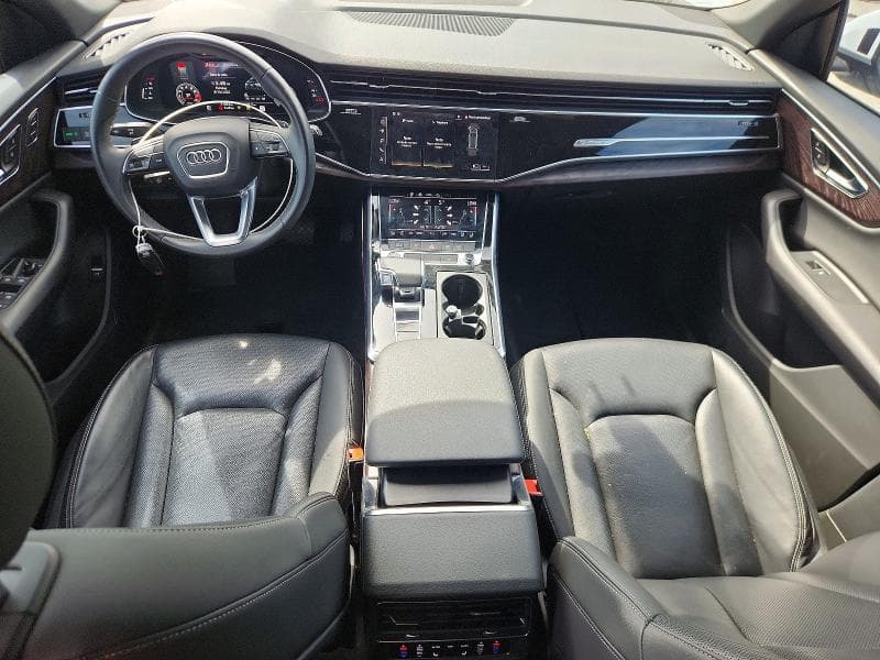 2021 AUDI Q8 PROGRESSIV 8
