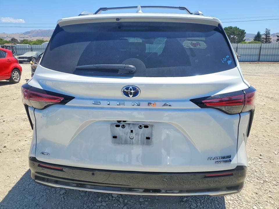 2024 TOYOTA SIENNA PLATINUM 7-PASSENGER 6