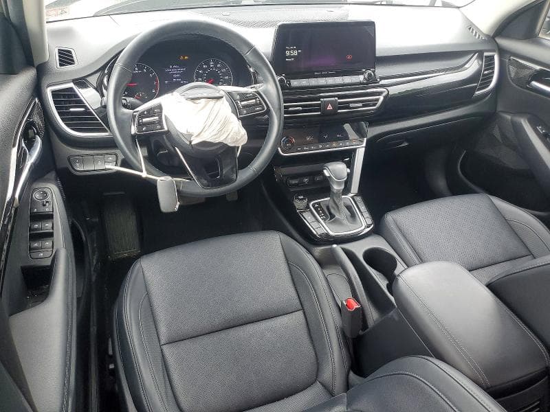 2023 KIA SELTOS EX 8