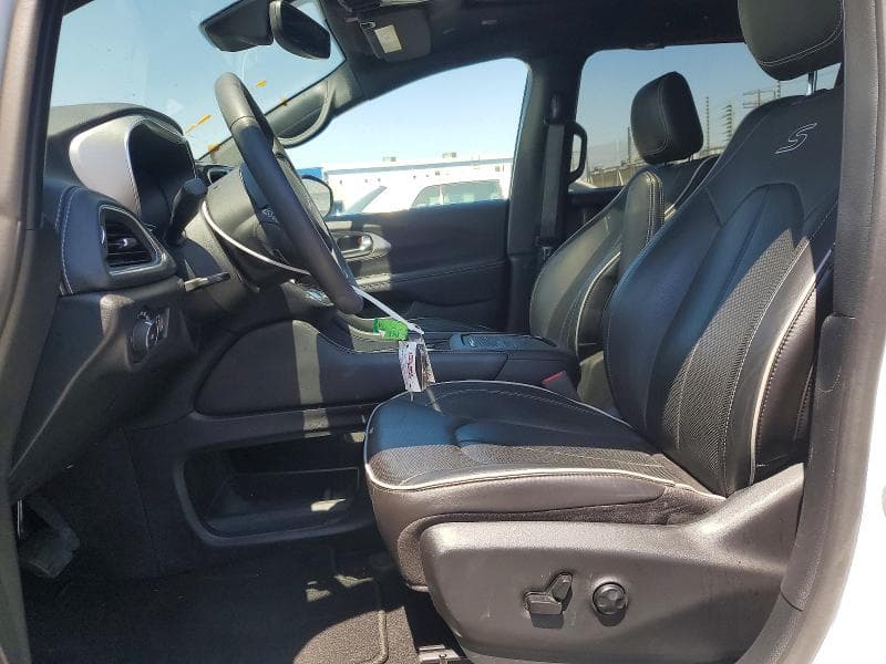 2023 CHRYSLER PACIFICA LIMITED 7