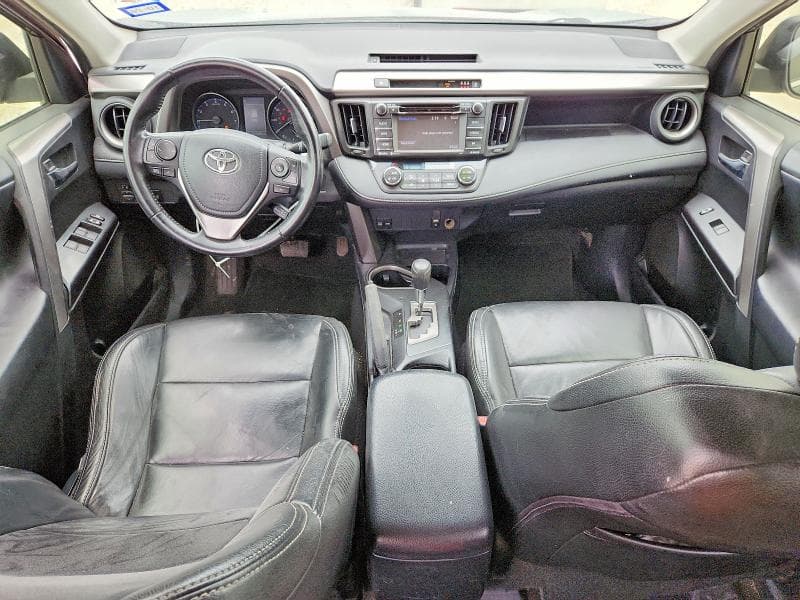 2017 TOYOTA RAV4 XLE 8
