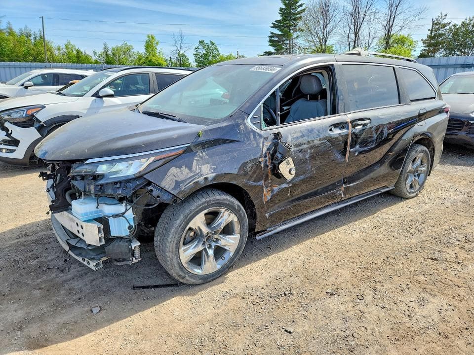 2022 TOYOTA SIENNA LE - 1