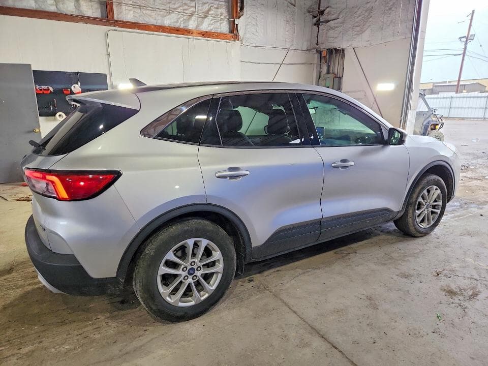 2020 FORD ESCAPE SE 3