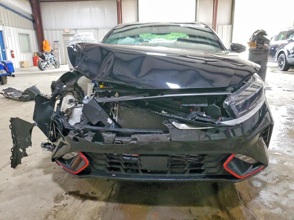 2023 KIA FORTE GT 5