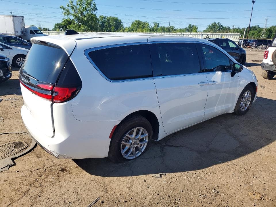 2025 CHRYSLER PACIFICA SELECT 3