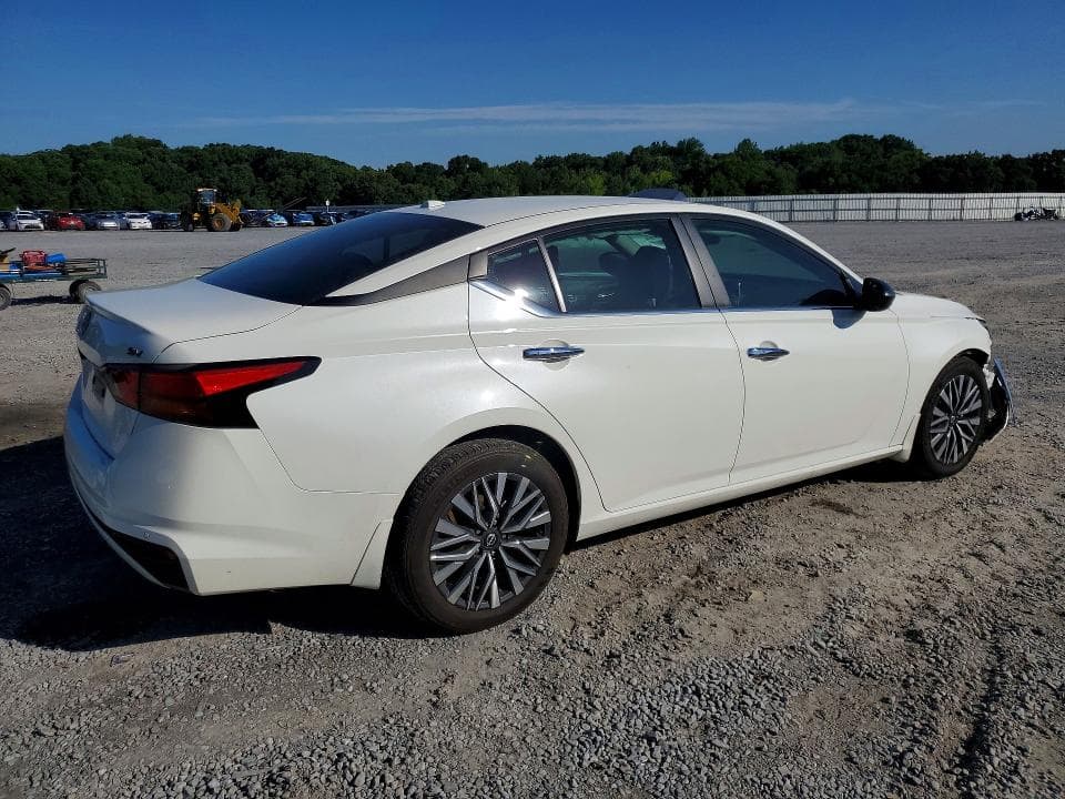 2024 NISSAN ALTIMA SV 3