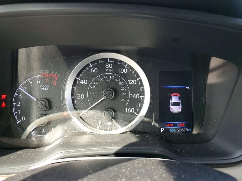2020 TOYOTA COROLLA LE 9