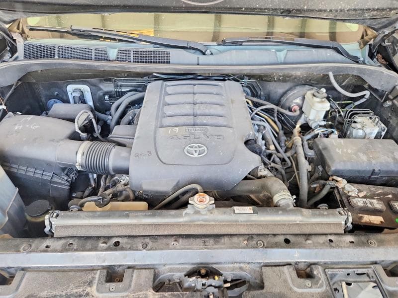 2019 TOYOTA TUNDRA SR 11