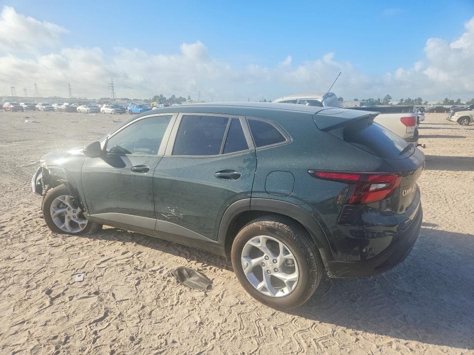 2026 CHEVROLET TRAX LS 2
