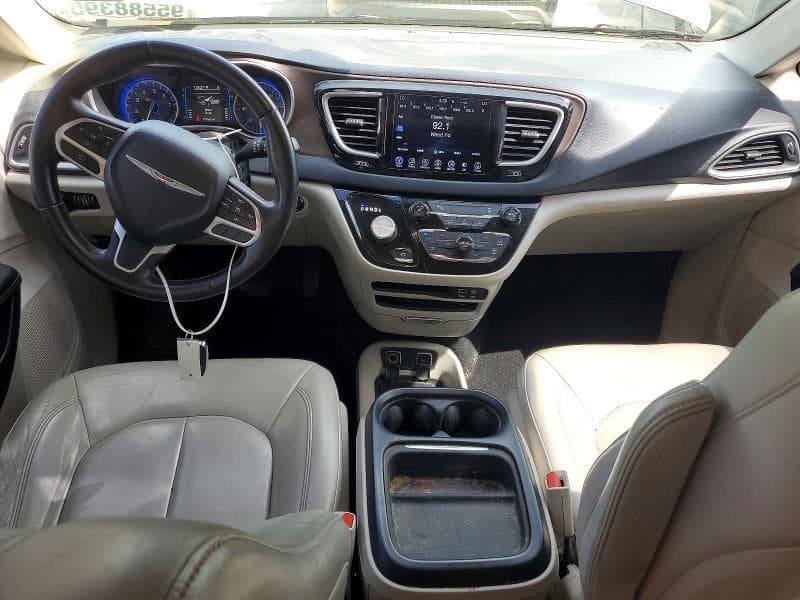 2017 CHRYSLER PACIFICA TOURING L 8