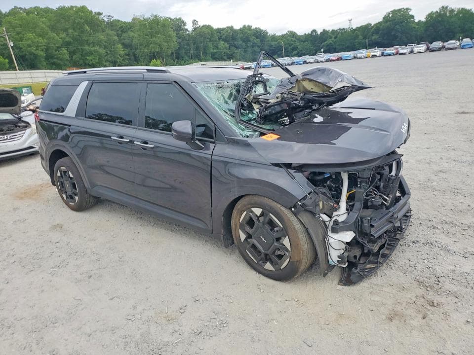 2025 KIA CARNIVAL EX 4