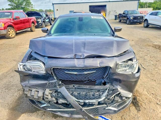 2019 CHRYSLER 300 TOURING 5