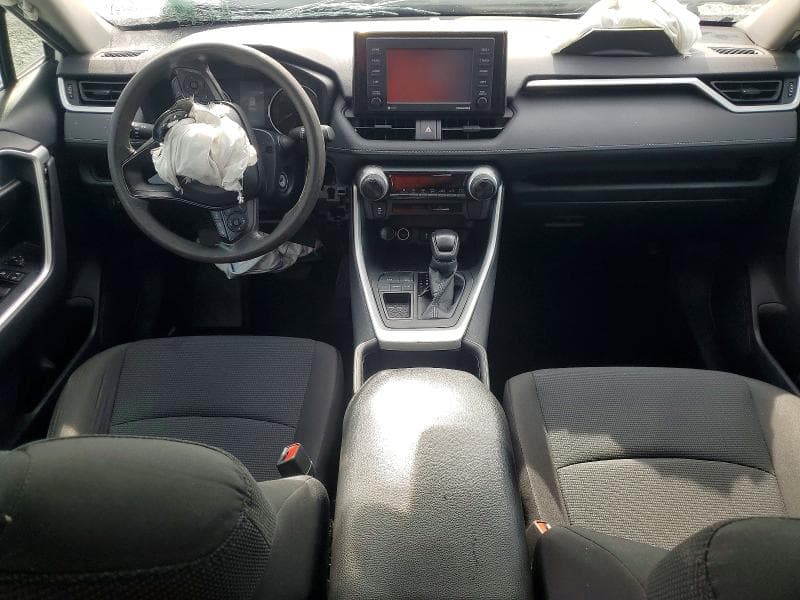 2022 TOYOTA RAV4 LE 8