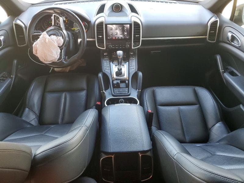 2018 PORSCHE CAYENNE 8