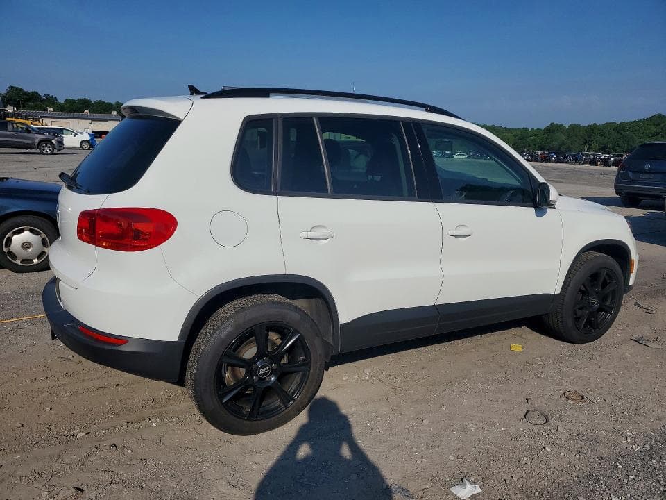 2017 VOLKSWAGEN TIGUAN S 3