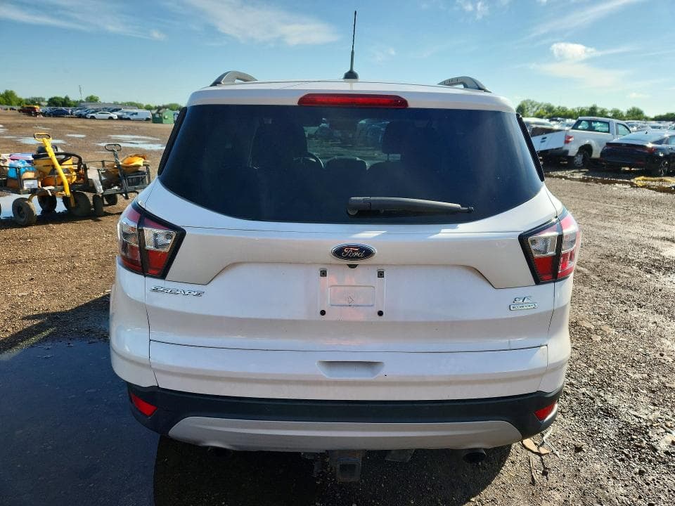2017 FORD ESCAPE SE 6