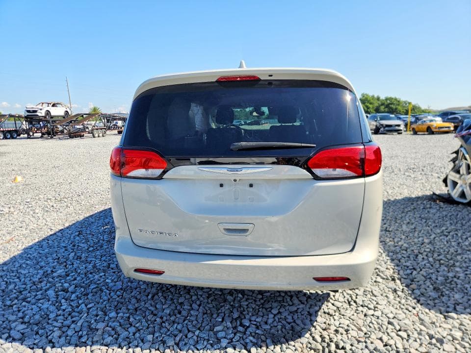 2017 CHRYSLER PACIFICA TOURING 6
