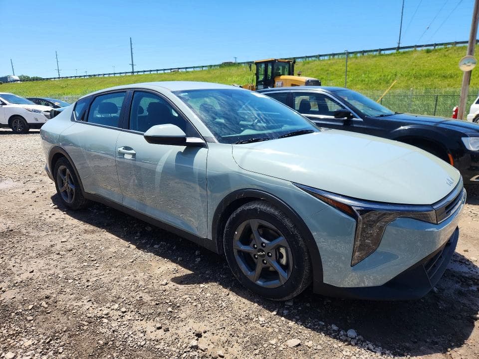 2025 KIA K4 LXS 4