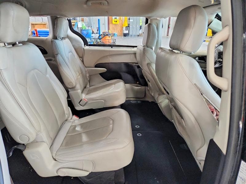 2021 CHRYSLER PACIFICA TOURING L 11