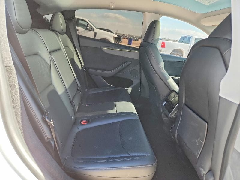 2026 TESLA MODEL Y 11