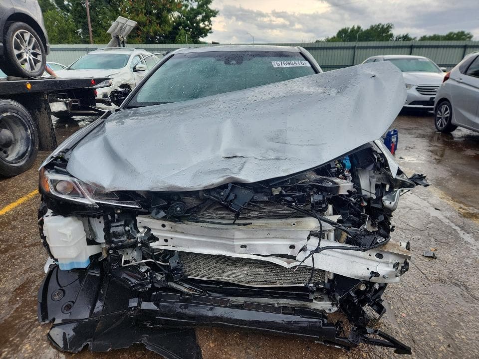 2018 TOYOTA CAMRY SE 5
