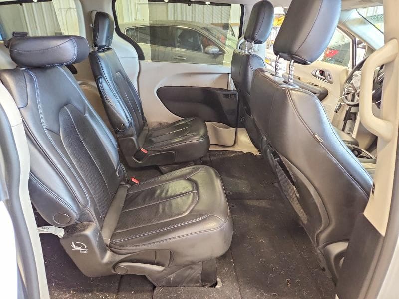 2021 CHRYSLER PACIFICA TOURING L 11