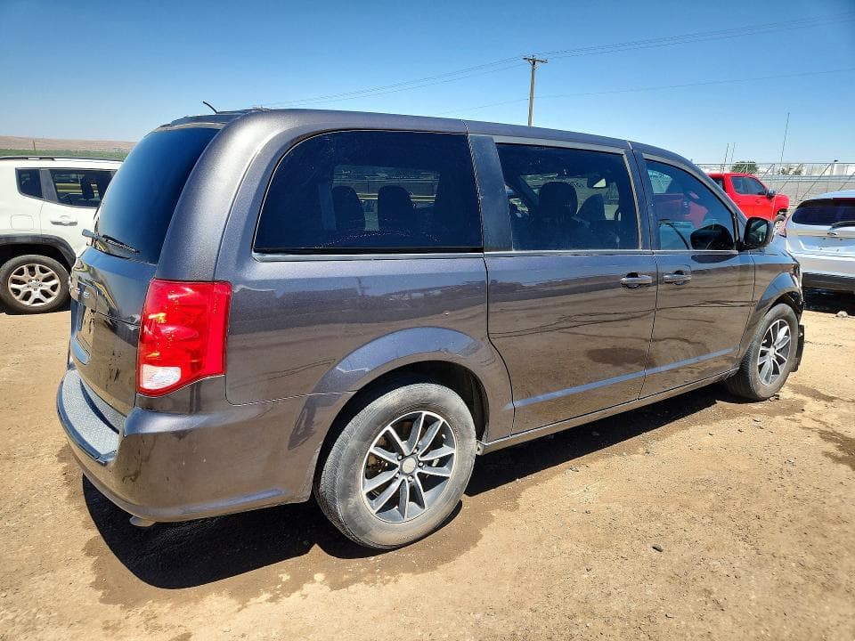 2019 DODGE GRAND CARAVAN SE 3