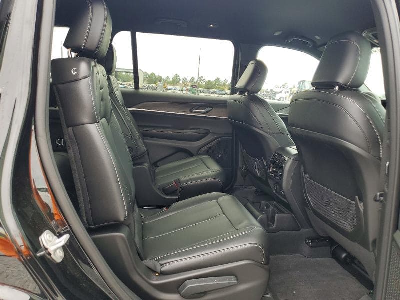 2025 JEEP GRAND CHEROKEE L LIMITED 11