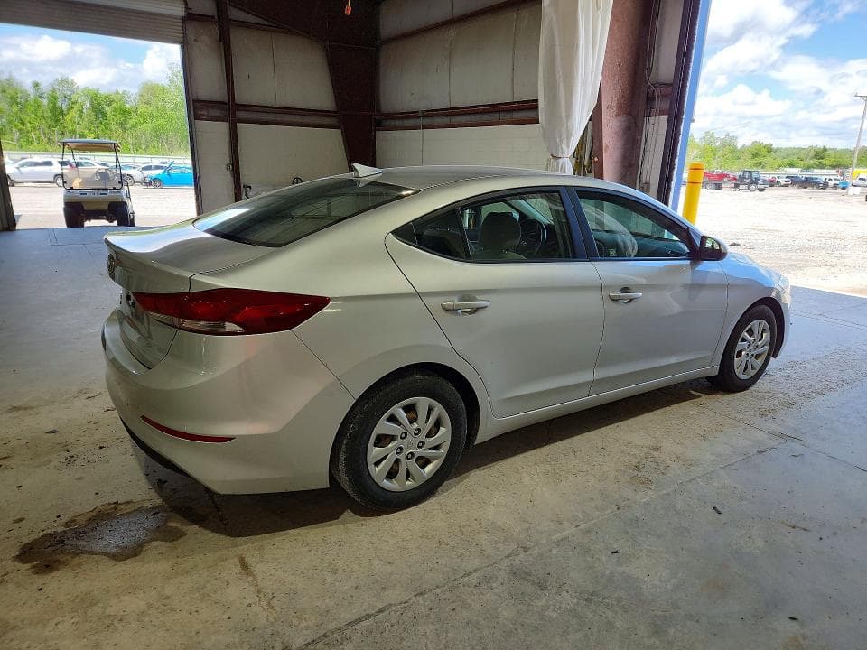 2017 HYUNDAI ELANTRA SE 3