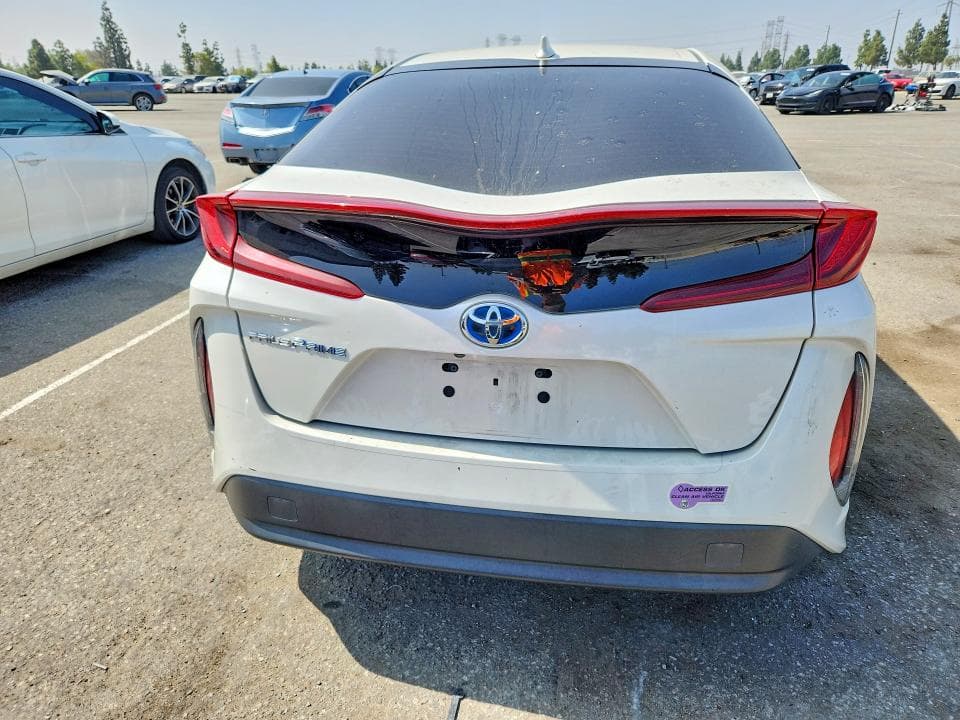 2018 TOYOTA PRIUS PRIME PREMIUM 6