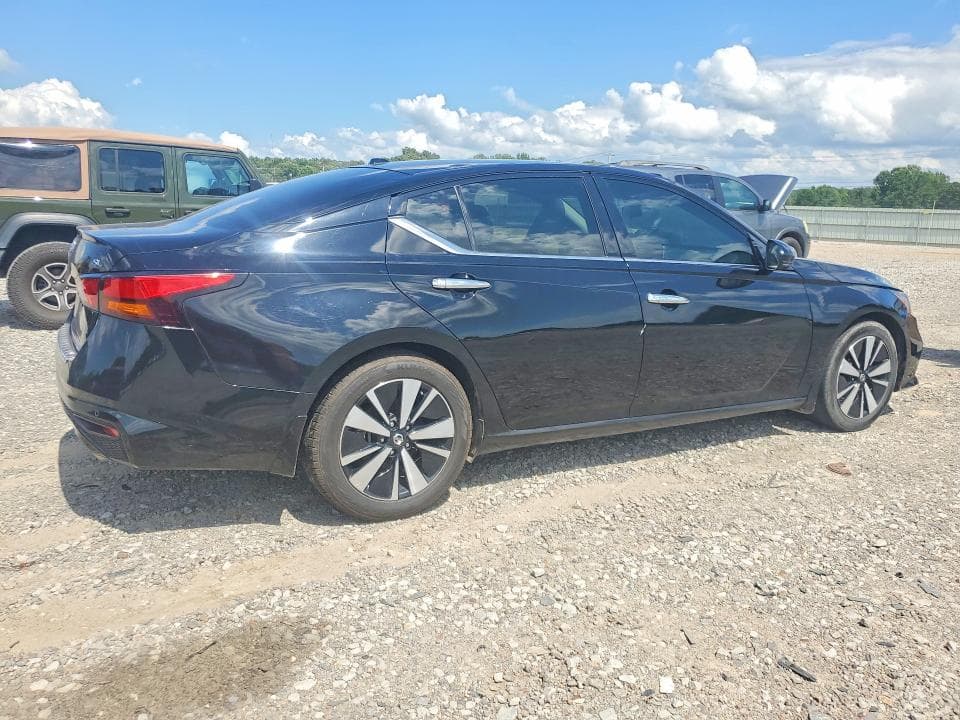2021 NISSAN ALTIMA 3