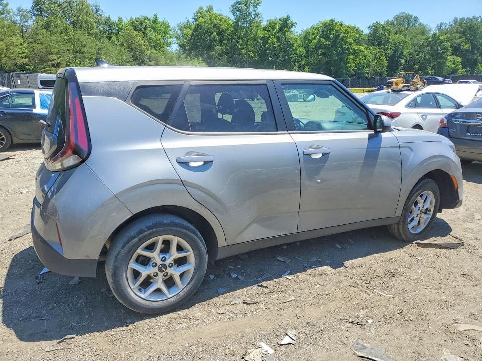2023 KIA SOUL LX 3