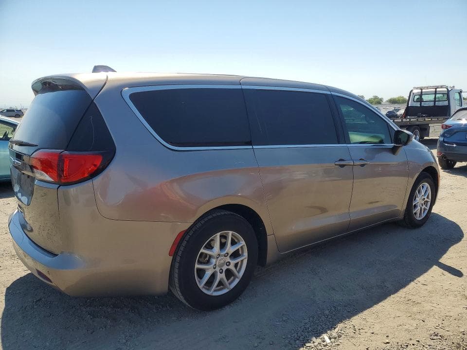 2018 CHRYSLER PACIFICA LX 3