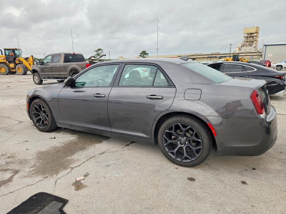 2019 CHRYSLER 300 TOURING 2
